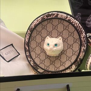 GG Supreme Beige and Brown Cat Emblem Round Bag